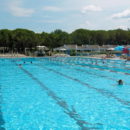 Prázdninový dům Locazione Turistica Camping Village *